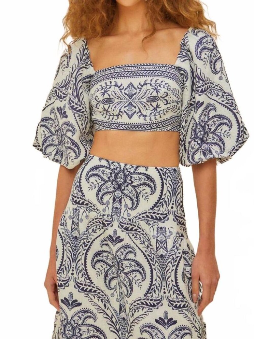 FARM RIO Tropical Cameo cropped shirred printed linen top